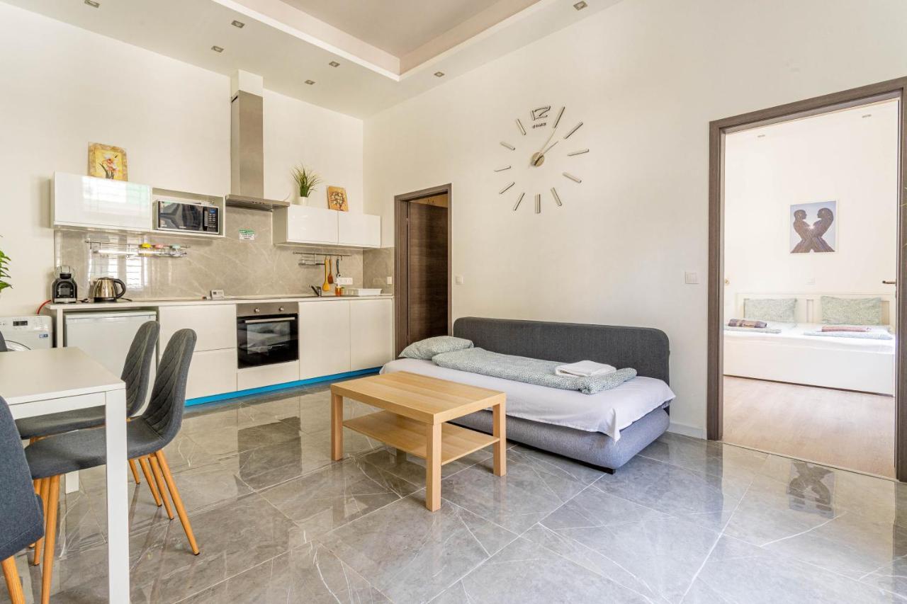 Modernized At Kiraly 51 *